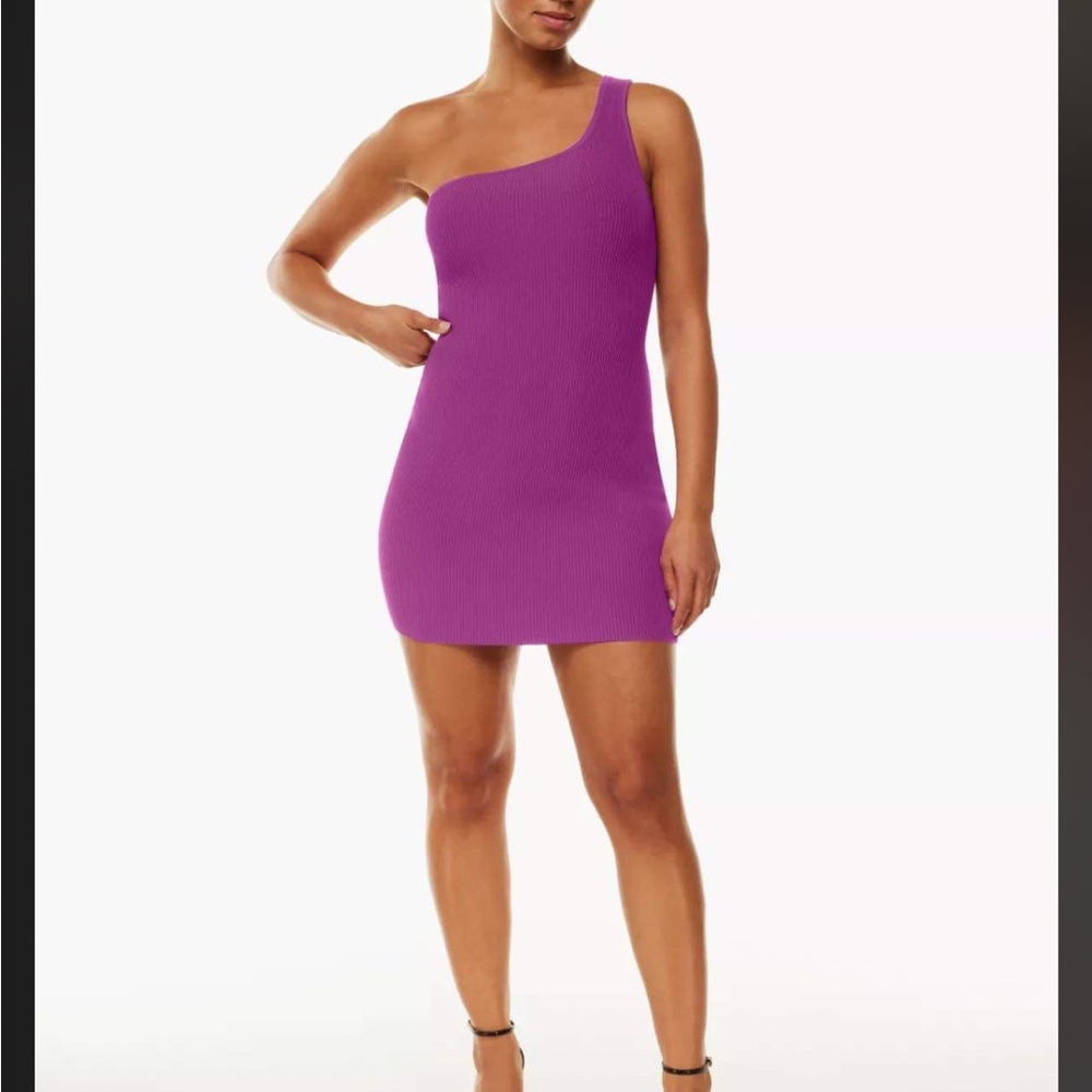 Aritizia bandage purple sculpture dress